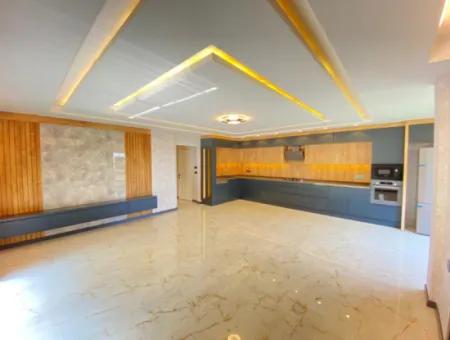 Seferihisar Camikebir De Mustakil Bahçeli Ultra Lükx Satılık 3+1 Villa