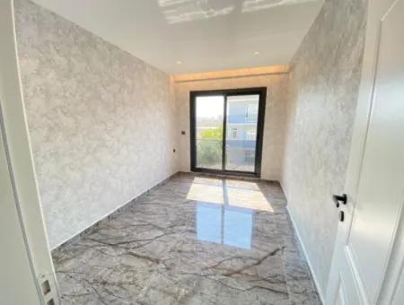 Seferihisar Camikebir De Mustakil Bahçeli Ultra Lükx Satılık 3+1 Villa