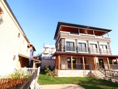 Ürkmezde Denize Tarafında Satılık 3+1 Villa