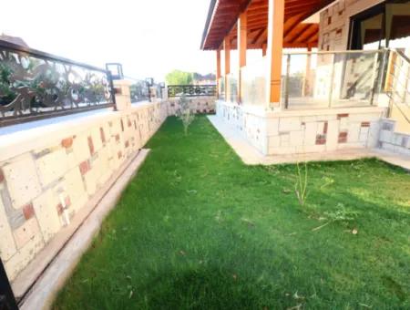 Ürkmezde Denize Tarafında Satılık 3+1 Villa
