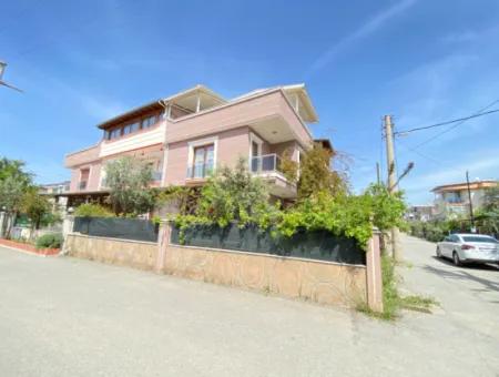 Doğanbey De Full Eşyalı Deniz Yakın Satılık 3+1 Villa