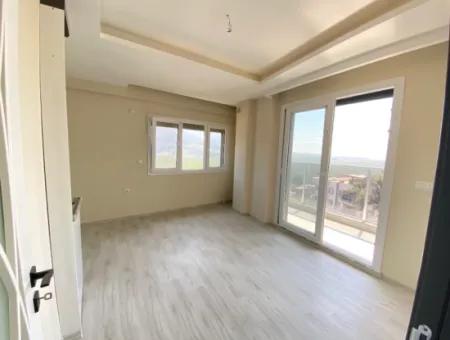 Gümüldür De Deniz Manzaralı Asansörlü Satılık 2+1 Daire
