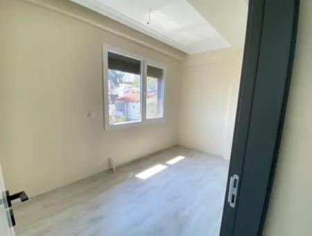 Gümüldür De Deniz Manzaralı Asansörlü Satılık 2+1 Daire