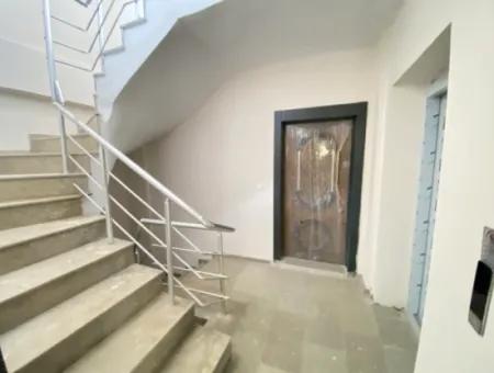 Gümüldür De Deniz Manzaralı Asansörlü Satılık 2+1 Daire
