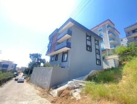 Gümüldür De Deniz Manzaralı Asansörlü Satılık 2+1 Daire