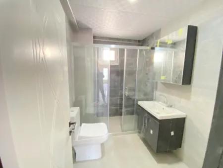 Gümüldür De Deniz Manzaralı Asansörlü Satılık 1+1 Daire