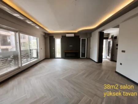 Seferihisar De Havuzlu Yerden Isıtmalı Satılık4+1 Villa
