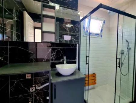 Seferihisar De Havuzlu Yerden Isıtmalı Satılık4+1 Villa