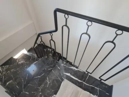 Seferihisar De Havuzlu Yerden Isıtmalı Satılık4+1 Villa