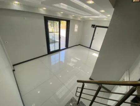 Gümüldür De Denize 50M2 Havuzlu Bahçeli Satılık Yazlık Villa