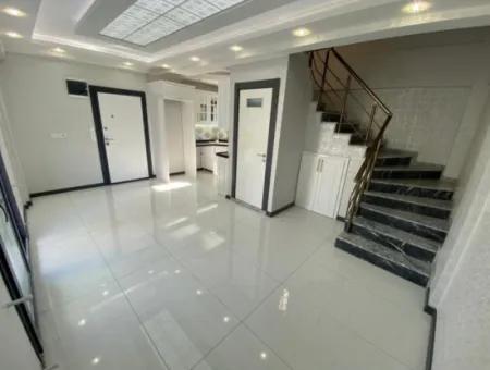 Gümüldür De Denize 50M2 Havuzlu Bahçeli Satılık Yazlık Villa