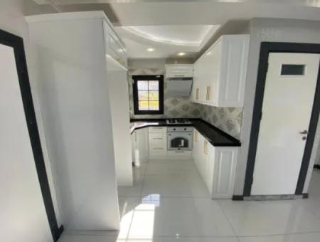 Gümüldür De Denize 50M2 Havuzlu Bahçeli Satılık Yazlık Villa