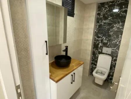 Denize 400 Metre Tek Müstakil Bahçeli Satılık 3+1 Villa