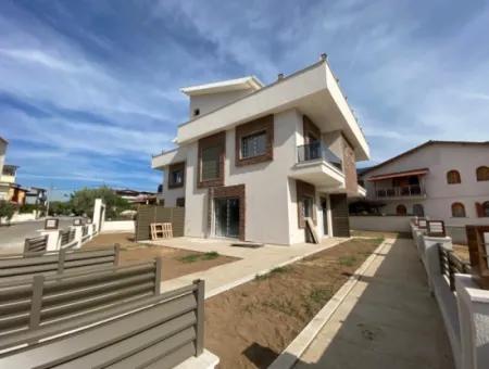 Özdere De Full Deniz Geniş Bahçeli Sıfır Satılık 3+1 Villa