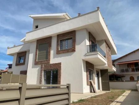 Özdere De Full Deniz Geniş Bahçeli Sıfır Satılık 3+1 Villa