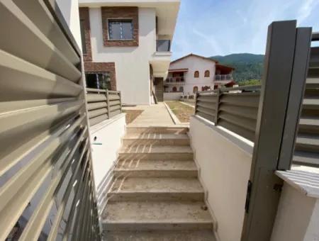 Özdere De Full Deniz Geniş Bahçeli Sıfır Satılık 3+1 Villa