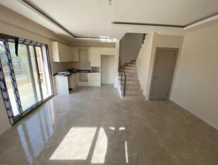 Özdere De Full Deniz Geniş Bahçeli Sıfır Satılık 3+1 Villa