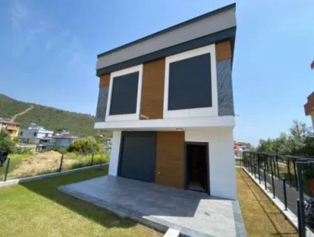 Ürkmez De Deniz Manzaralı Tek Müstakil 3+1 Villa