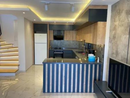 Ürkmez De Deniz Manzaralı Tek Müstakil 3+1 Villa