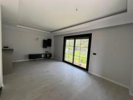 Özdere'de Denize Yürüme Mesafesinde Modern Mimarı Satılık 3+1 Villa
