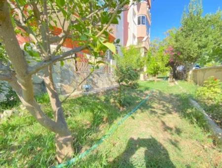 Ürkmez'de Plaja 300M Mesafede 130M2 Ayrı Mutfaklı Satılık 3+1 Daire