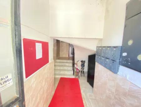 Ürkmez'de Plaja 300M Mesafede 130M2 Ayrı Mutfaklı Satılık 3+1 Daire