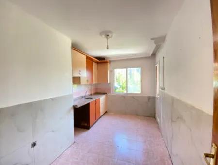 Ürkmez'de Plaja 300M Mesafede 130M2 Ayrı Mutfaklı Satılık 3+1 Daire