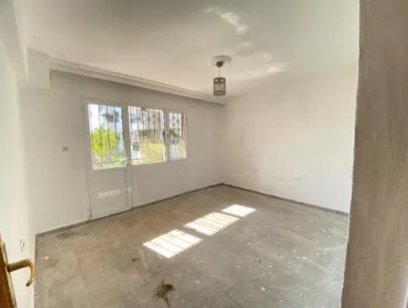 Ürkmez'de Plaja 300M Mesafede 130M2 Ayrı Mutfaklı Satılık 3+1 Daire