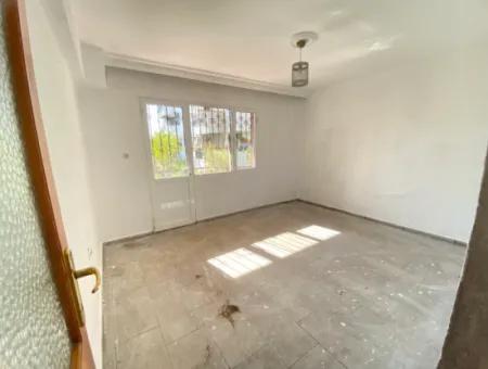 Ürkmez'de Plaja 300M Mesafede 130M2 Ayrı Mutfaklı Satılık 3+1 Daire