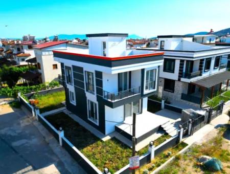 Doğanbey De Tek Müstakil Satılık 3+1 Villa