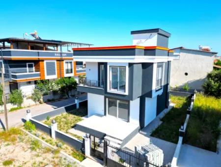 Doğanbey De Tek Müstakil Satılık 3+1 Villa
