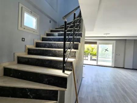 Doğanbey De Tek Müstakil Satılık 3+1 Villa
