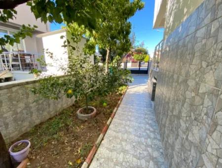 Seferihisar Ürkmezde Tek Müstakil Denize 50 Mt Satılık 4+1 Yazlık