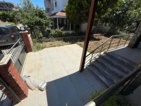 Doğanbey De Denize Yakın Tek Müstakil Bahçeli 3+1 Villa