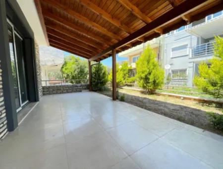 Doğanbey De Denize Yakın Tek Müstakil Bahçeli 3+1 Villa