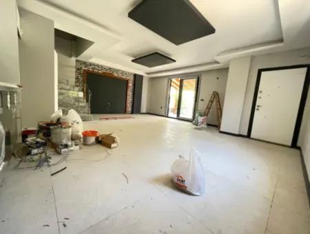 Doğanbey De Denize Yakın Tek Müstakil Bahçeli 3+1 Villa