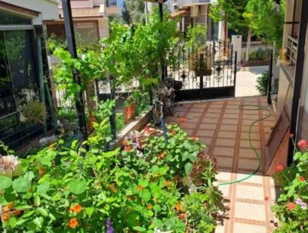 Özdere'de Denize Yürüme Mesafesinde Satılık 4+1 Villa