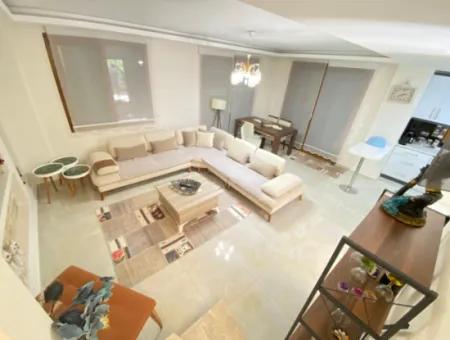 Seferihisar Doğanbey'da Havuzlu Sitede Satılık 3+1 Villa