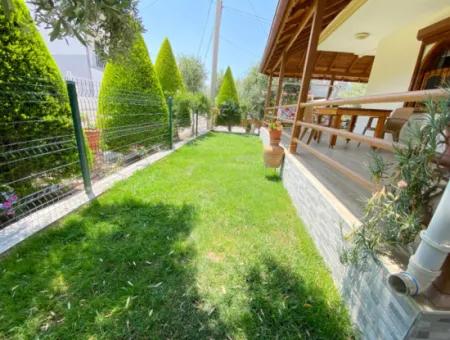 Doğanbey Merkezinde Denize 350M2 Ultra Lüx 7+2 Villa