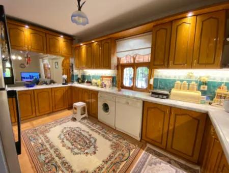 Doğanbey Merkezinde Denize 350M2 Ultra Lüx 7+2 Villa