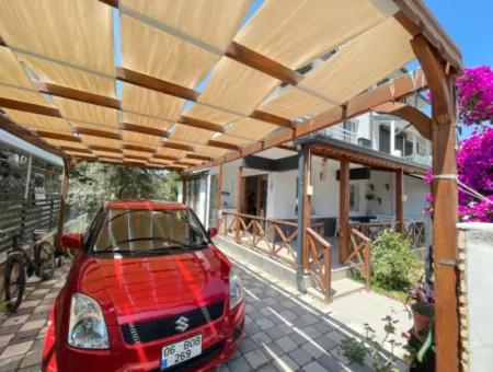 Doğanbeyde Kapali Otoparkı Denize 550M2 Ultra Lüx Satılık 3+1 Villa