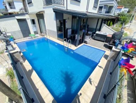 Doğanbey De Akıllı Ve Köşe Villa 4+1 Özel Tasarım Satılık Ful Eşyalı