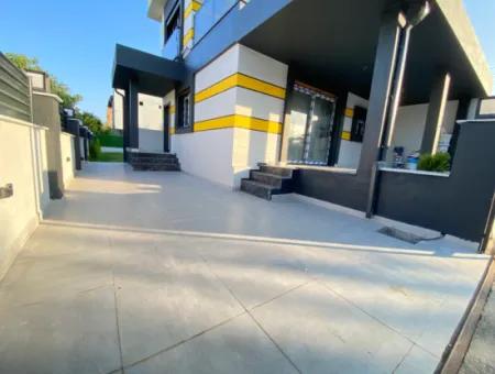 Doğanbey De Tek Mustakil Akıllı Ev Sistemli Ultra Lükx Satılık 3+1 Villa