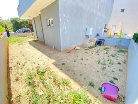 Seferihisar Payamlı De Köşe Villa Geniş Bahçeli Satılık 3+1 Villa