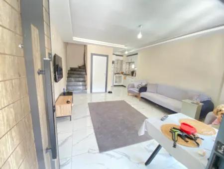 Seferihisar Payamlı De Köşe Villa Geniş Bahçeli Satılık 3+1 Villa