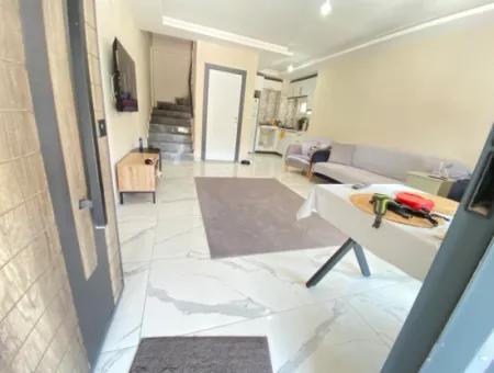 Seferihisar Payamlı De Köşe Villa Geniş Bahçeli Satılık 3+1 Villa