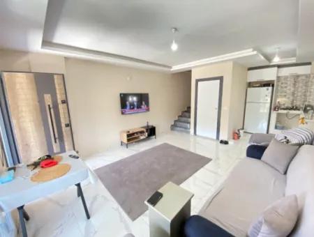 Seferihisar Payamlı De Köşe Villa Geniş Bahçeli Satılık 3+1 Villa