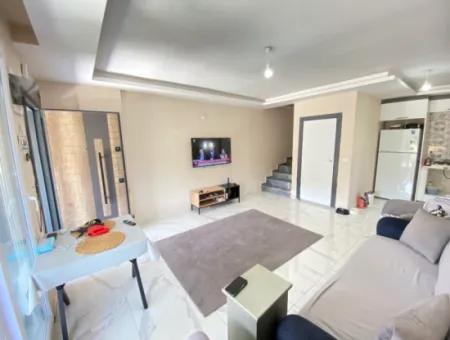 Seferihisar Payamlı De Köşe Villa Geniş Bahçeli Satılık 3+1 Villa