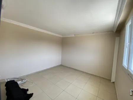Seferihisar Payamlı De Köşe Villa Geniş Bahçeli Satılık 3+1 Villa