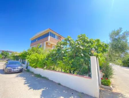 Doğanbey De Köşe Villa Tek Müstakil Geniş Bahçeli Ultra Lükx Satılık 4+1 Villa